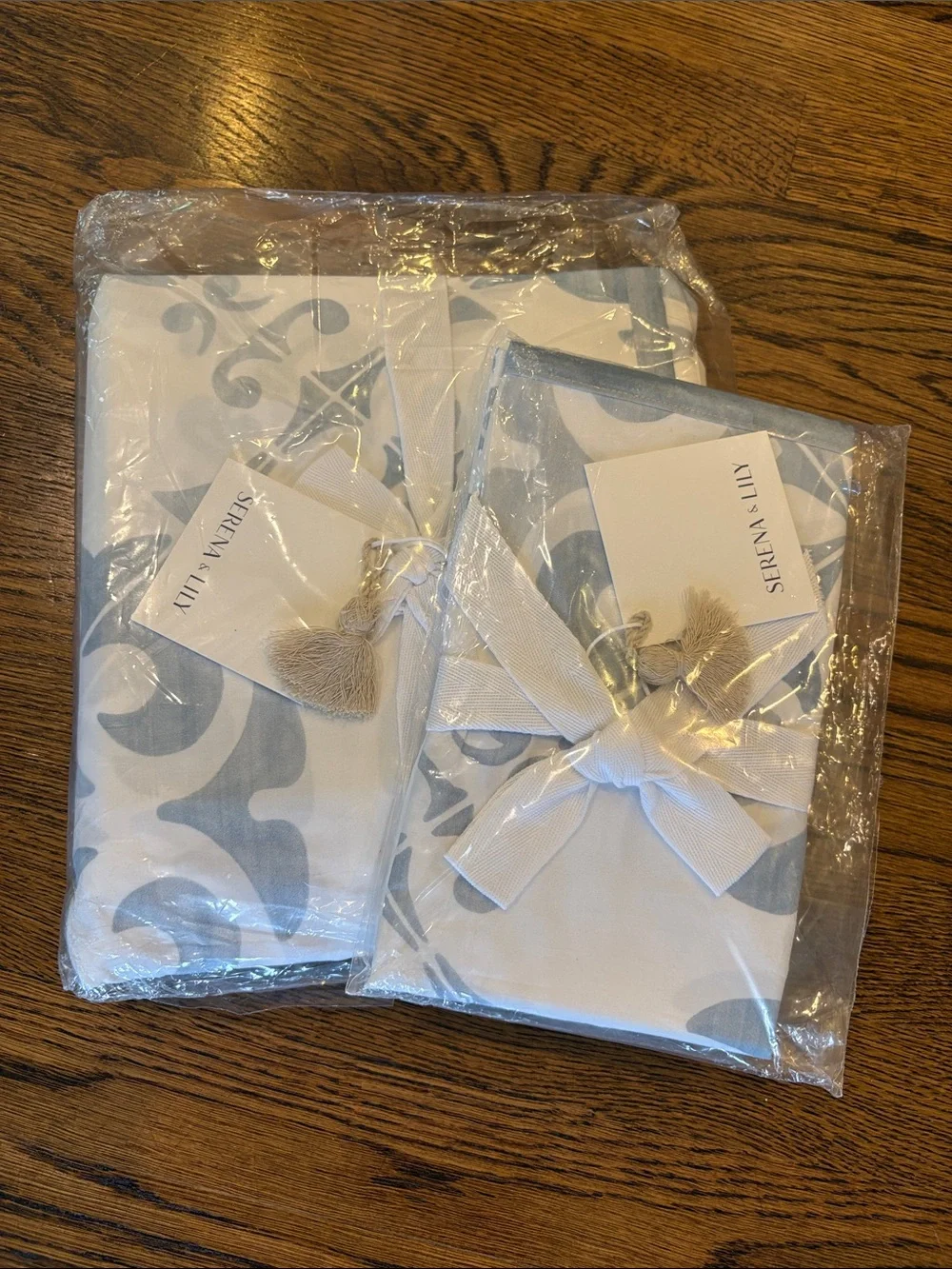 Serena & Lily NEW Wentworth Twin Duvet Cover & matching sham